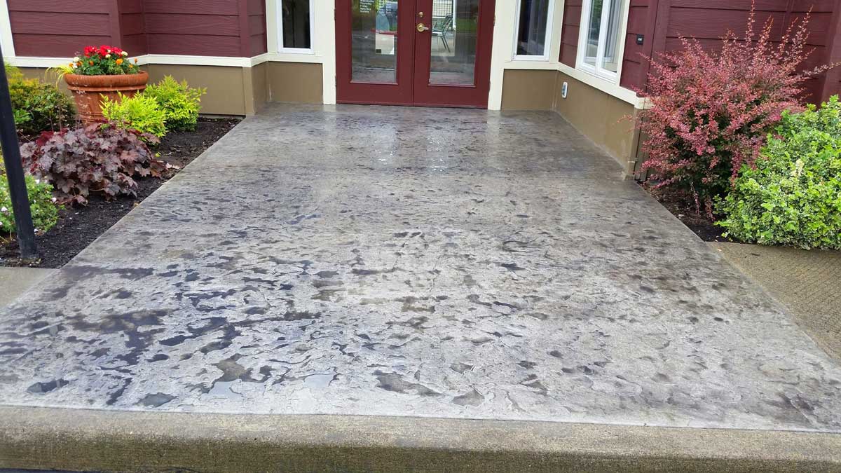 Rose-City-Concrete-Repair-Portland-OR-Best-Concrete-Repair-commercial-entrance