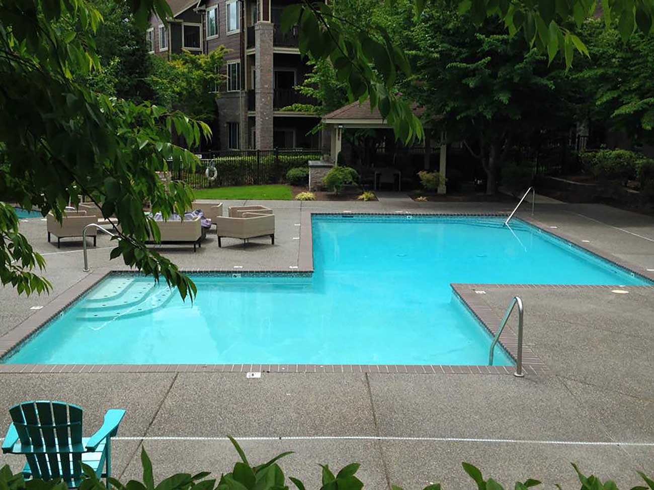 Rose-City-Concrete-Repair-Portland-OR-Best-Concrete-Repair-commercial-poolside