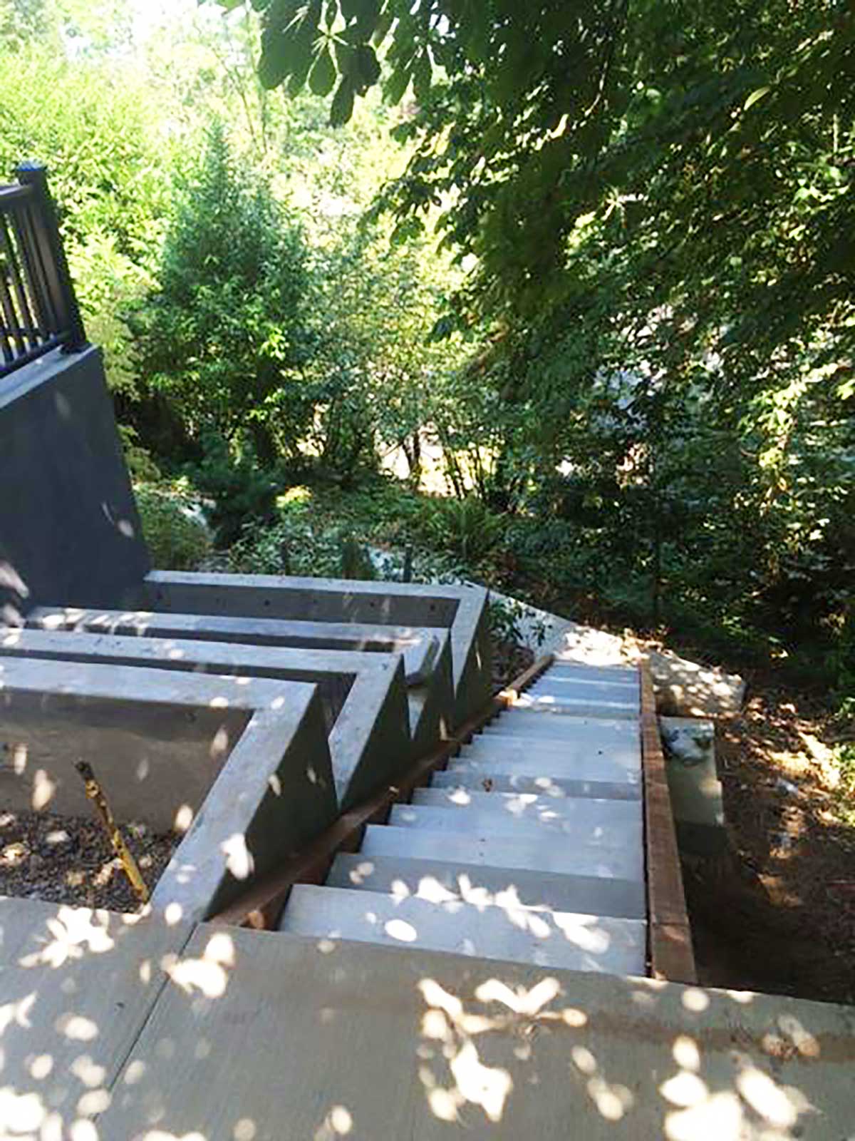 Rose-City-Concrete-Repair-Portland-OR-Best-Concrete-Repair-commercial-stairs-landscape-feature