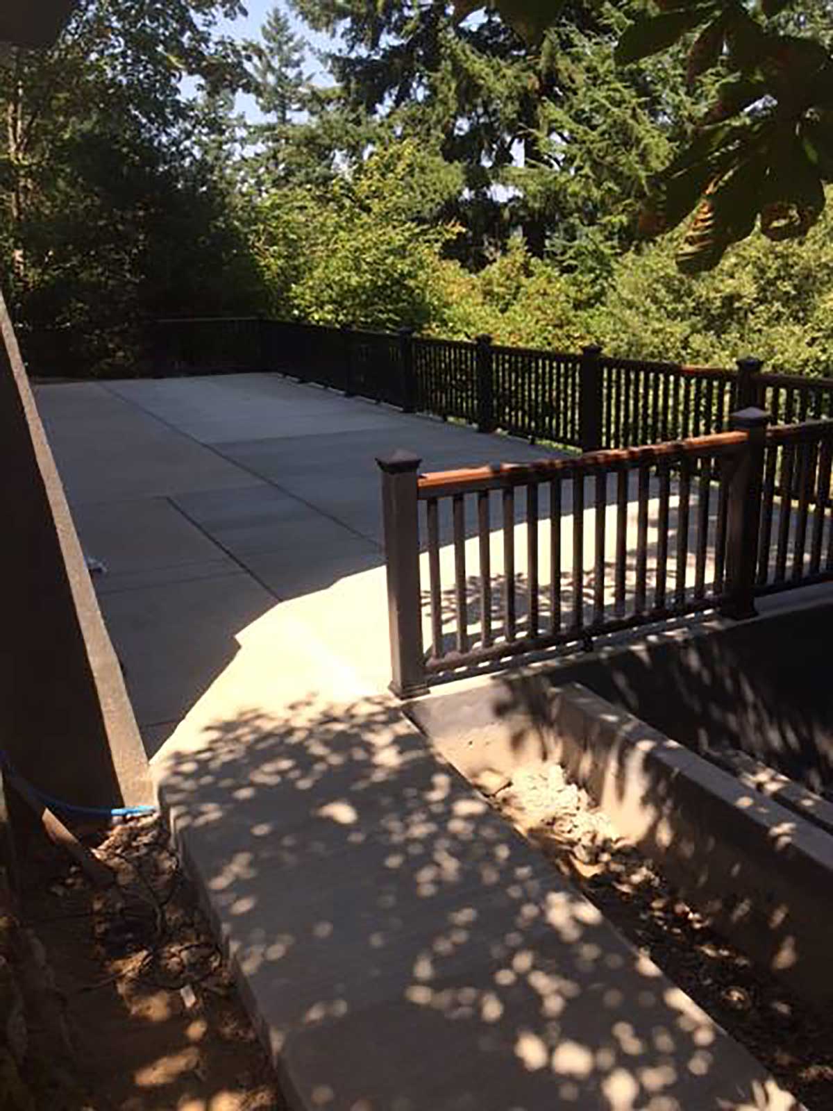 Rose-City-Concrete-Repair-Portland-OR-Best-Concrete-Repair-deck-walkway