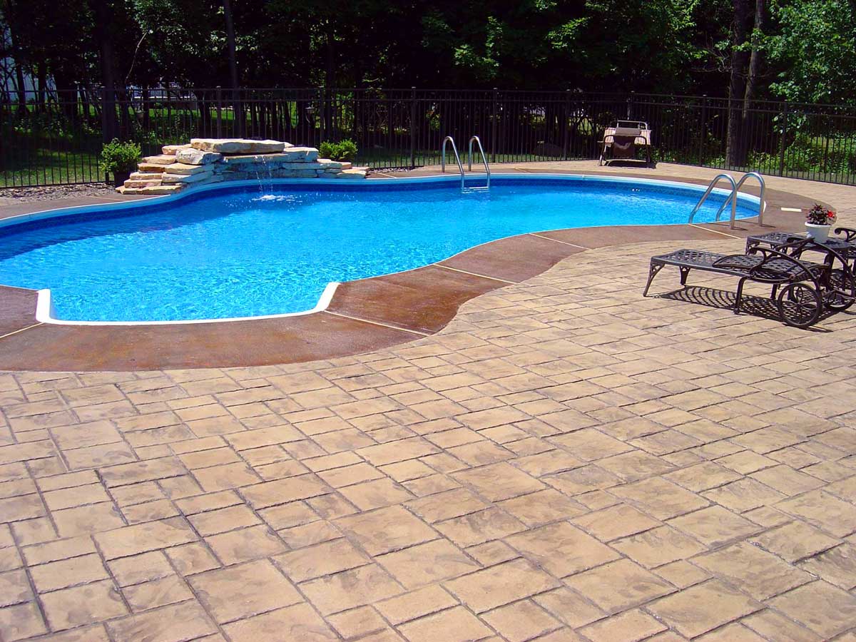 Rose-City-Concrete-Repair-Portland-OR-Best-Concrete-Repair-poolside-3
